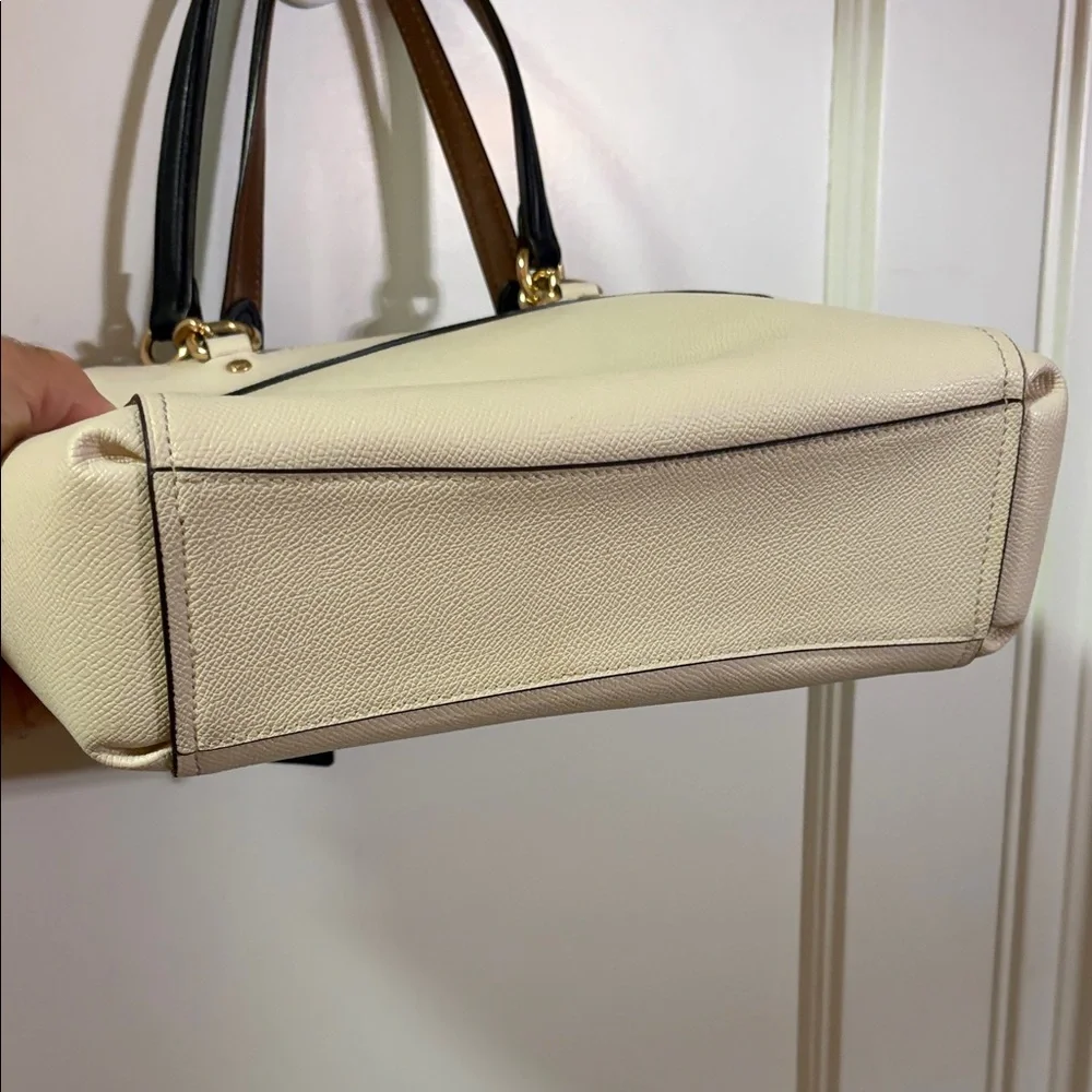 Coach Brooke Carryall Cream and Black Shoulder Bag - Picture 10 of 16